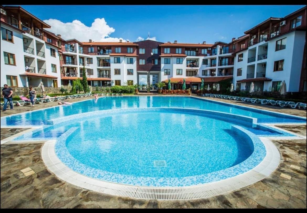Private Apartments In Apolon Ravda Ngoại thất bức ảnh