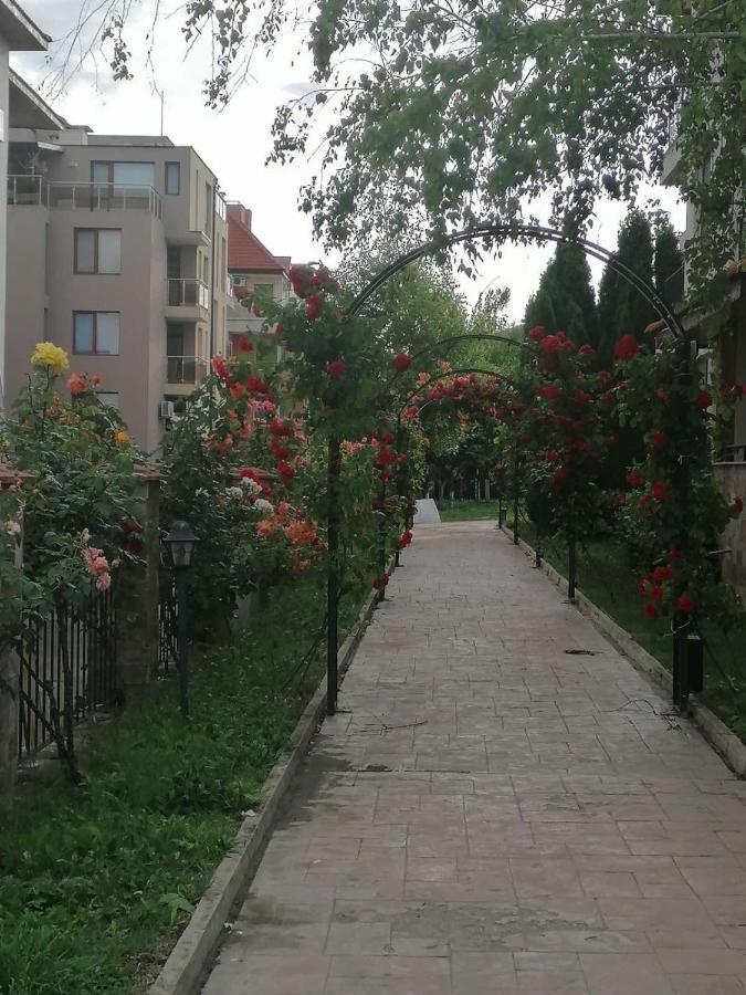 Private Apartments In Apolon Ravda Ngoại thất bức ảnh