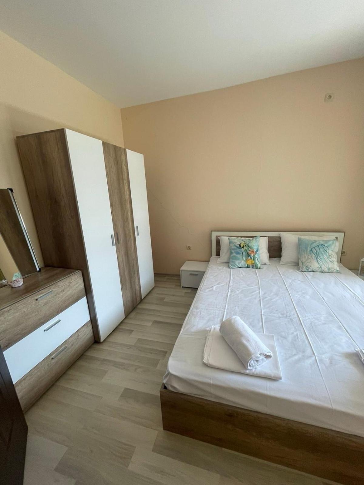 Private Apartments In Apolon Ravda Ngoại thất bức ảnh