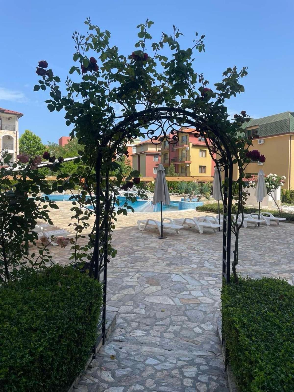 Private Apartments In Apolon Ravda Ngoại thất bức ảnh