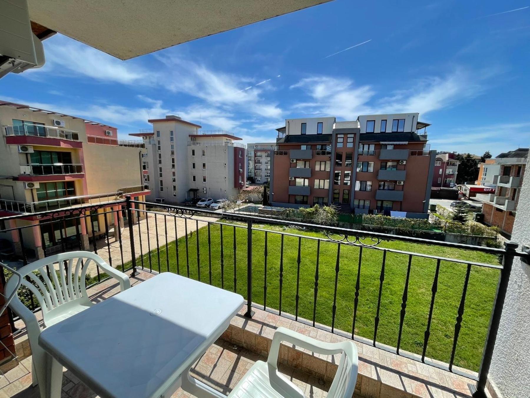 Private Apartments In Apolon Ravda Ngoại thất bức ảnh